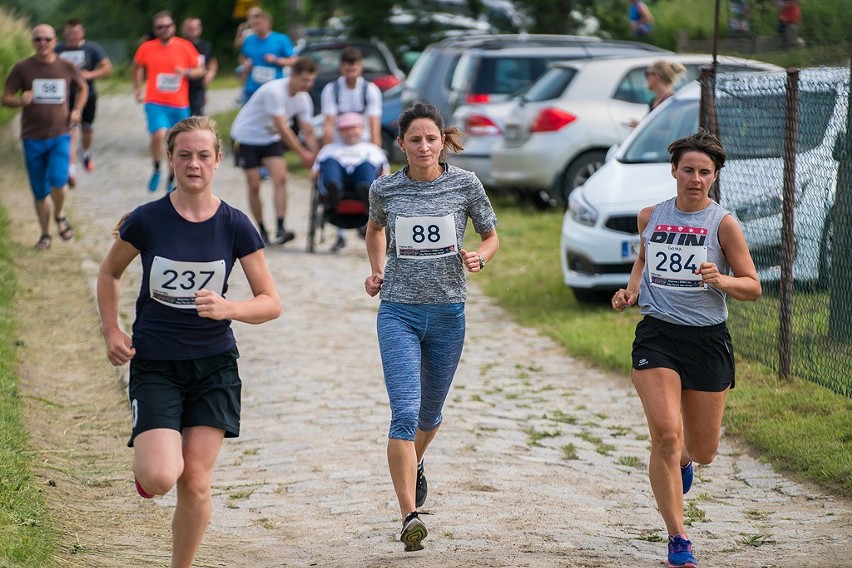 Nowy Sącz: Pobiegli, aby pomóc 17-letniemu Mariuszowi