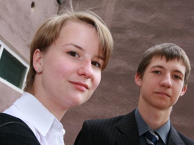 Stypendia starosty odebrali wczoraj m.in. Anna Wierzbicka i Szymon Belgrau z Liceum Ogólnokształcącego w Międzyrzeczu.
