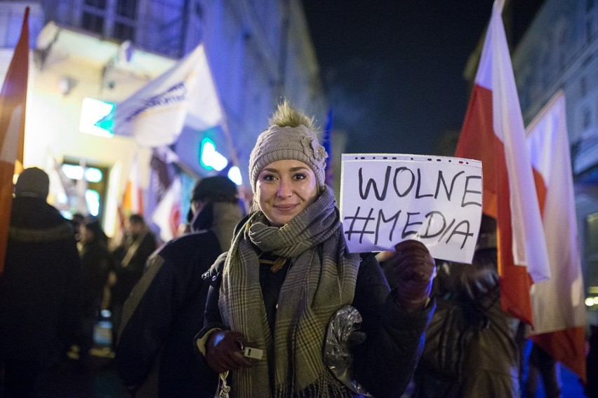 Tarnów. Protest w obronie wolnych mediów [ZDJĘCIA]