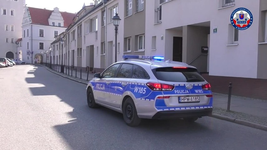 #ZostańWDomu. Policja z radiowozów apeluje do mieszkańców. Zobacz wideo