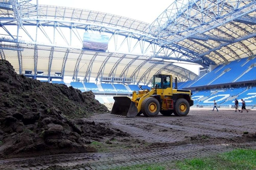 To już ósma zmiana murawy na stadionie przy Bułgarskiej -...