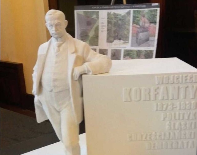 Konkurs na projekt pomnika Wojciecha Korfantego w Warszawie został już rozstrzygnięty. Autorem zwycięskiej koncepcji jest Karol Badyna z krakowskiej „Pracowni Rzeźby Forma”.