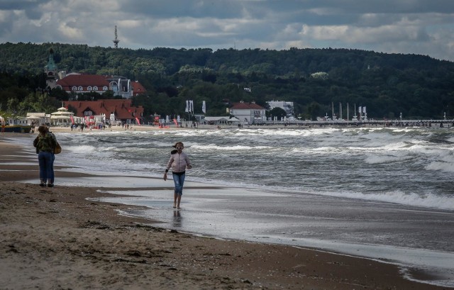 01.07.2018 sopot.  zatoka gdanska. sztormowa pogoda na baltyku.  fot. karolina misztal / polska press/dziennik baltycki