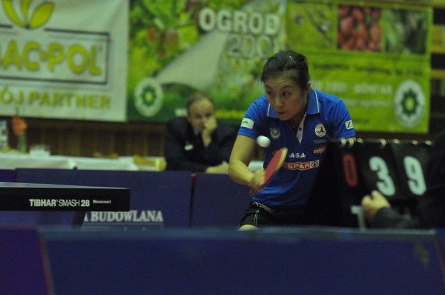 Han Ying awansowała do drugiej rundy turnieju w Doha.