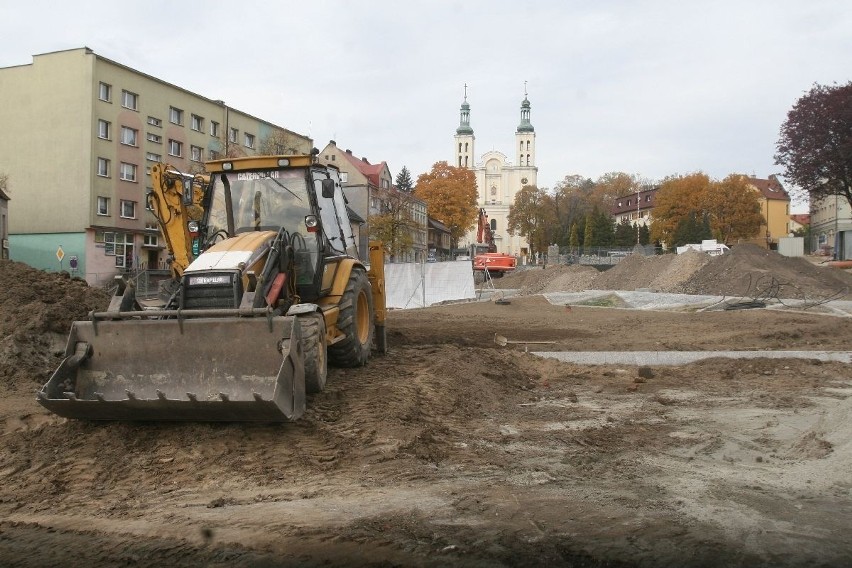 Przebudowa rynku w Pszowie miała zakończyć się w...