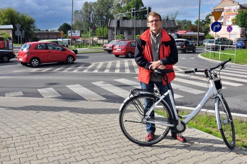 - Przejazd rowerowy przez ulicę Limanowskiego pozwoliłby...