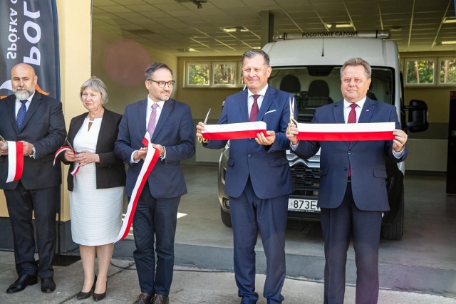 W oficjalnym wydarzeniu wzięli udział m.in. wiceminister obrony narodowej Michał Wiśniewski, poseł Jarosław Zieliński, prezes Polskiej Spółki Gazownictwa Robert Więckowski oraz dyrektor oddziału Zakładu Gazowniczego w Białymstoku Grzegorz Mackiewicz