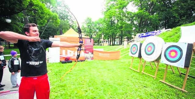 W czasie sobotniego Pięcioboju Precyzyjnego będzie można spróbować swoich sił w łucznictwie. Pozostałe konkurencje to strzelectwo, kręgle plenerowe, darts oraz bramka celnościowa. 