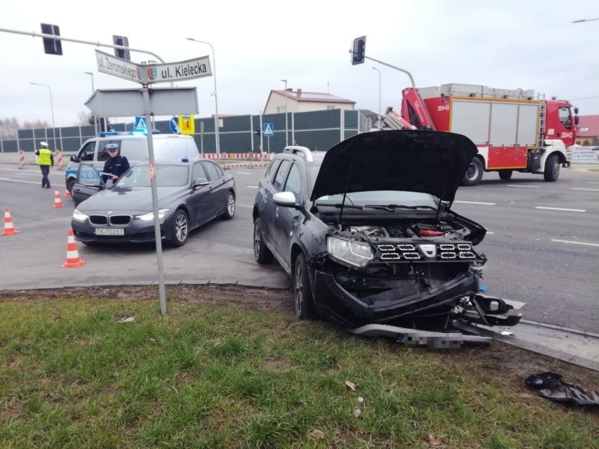 Wypadek w Bilczy w powiecie kieleckim na feralnym skrzyżowaniu [ZDJĘCIA]
