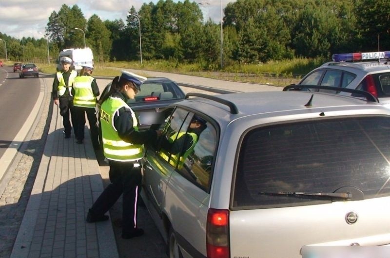 Nigdy nie jeżdżę po alkoholu. Policja skontrolowała 700 pojazdów. Wystawiła 106 mandatów (zdjęcia)