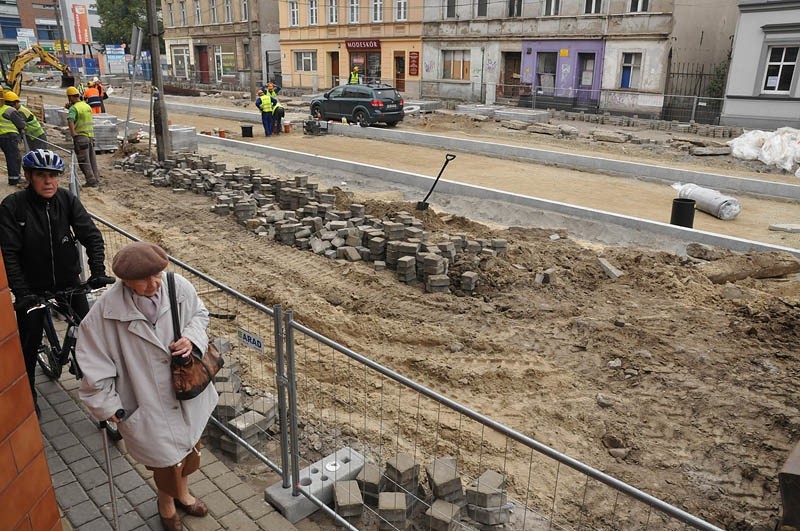 Wyciszają tramwaje na ulicy Gdańskiej w Bydgoszczy [zdjęcia]