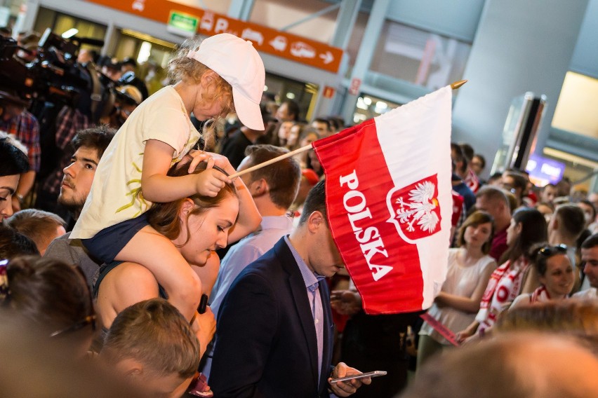 Powitanie reprezentacji Polski na Okęciu