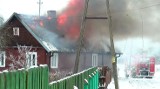 Orłowicze. Pożar domu gasiły cztery zastępy straży pożarnej (wideo)