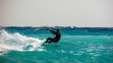 Śmiertelny wypadek nad Zalewem Mietkowskim. Kitesurfera porwał wiatr