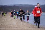 Cztery pory roku w Sopocie. W sobotę, 27 lutego 2021 roku "Sopocka Zima", podczas której biegi po plaży na 2, 4 i 8 km