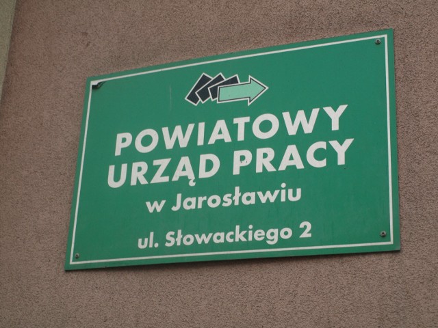 - Bardzo ciężko jest mi odnieść się do wyników tej sondy. Na pewno składa się na nią wiele czynników - mówi dyrektor jarosławskiego PUP, Jan Wygnaniec.