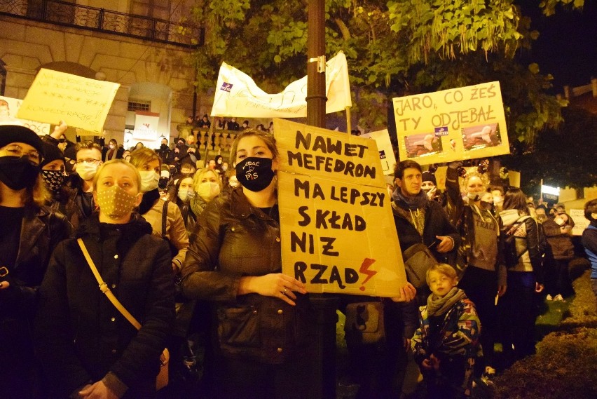 Strajk Kobiet w Bielsku-Białej q środę 28 października...