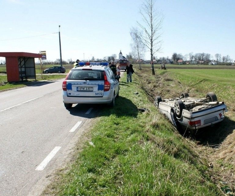 Wypadek: Potrącenie 62-latki na trasie Juchnowiec Kościelny - Białystok (zdjęcia)