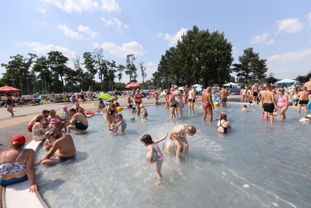 Kąpiel została zabroniona w czterech wielkopolskich kąpieliskach.