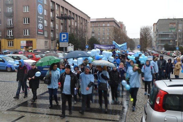 Sosnowiec: Błękitny Marsz pod wodzą Krzysztofa Skiby przeszedł przez miasto