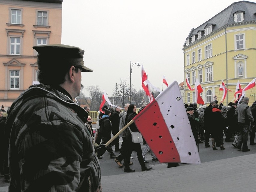 Marsz pamięci żołnierzy wyklętych przeszedł przez centrum...