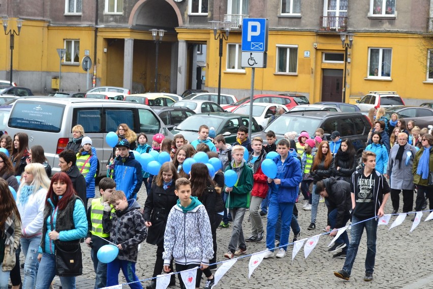 Sosnowiec: ulicami miasta przeszedł Błękitny Marsz [ZDJĘCIA]