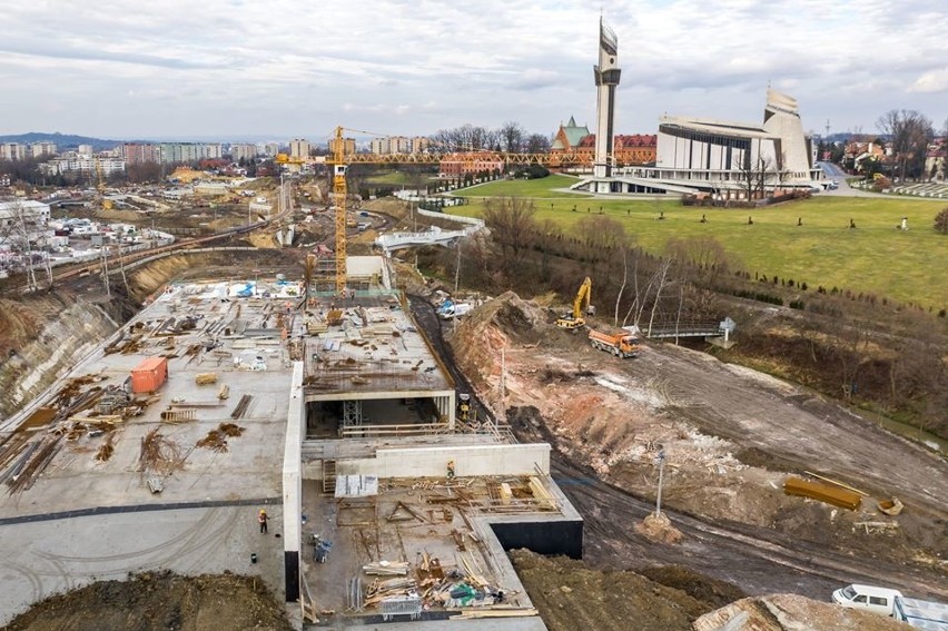 Kraków. Trasa Łagiewnicka: Zdjęcia z budowy nowej drogi i niecodziennego tunelu 