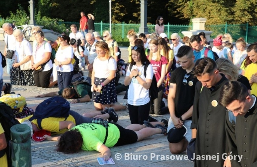 Piesza Pielgrzymka Łomżyńska na Jasną Górę. Pątnicy dotarli już do Częstochowy. 13.08.2020. Zdjęcia