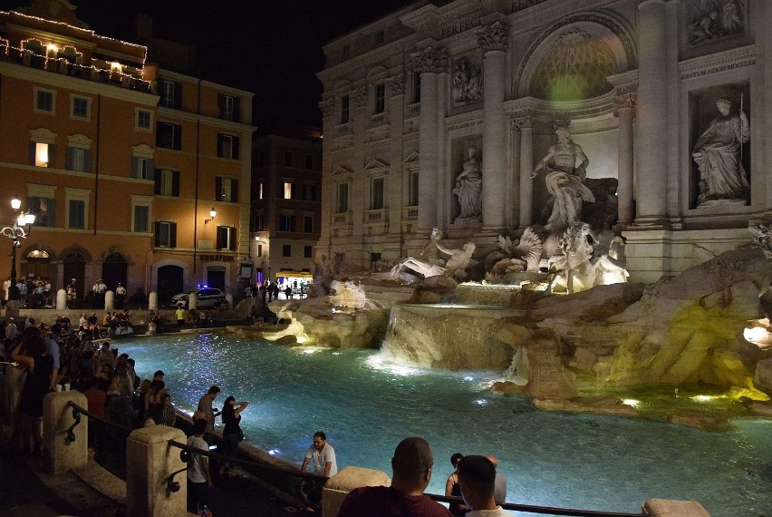 Zachwycające rzymskie fontanny. Można je podziwiać bez końca. Zobacz film i zdjęcia