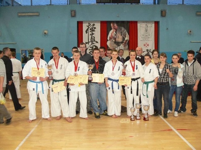 Zawodnicy Ostrołęckiego Klubu Karate z Radzynia Podlaskiego wracają z dużymi sukcesami.
