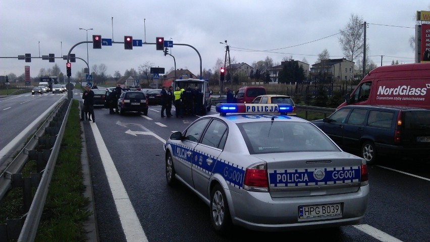 Szaleńcza ucieczka i pościg na autostradzie A4 WIDEO Z RADIOWOZU Niemiec uciekał, policja strzelała