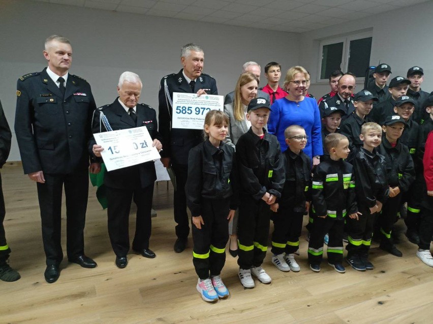 Strażacy z Odrzywołu otrzymali dotację na zakup nowego samochodu ratowniczo - gaśniczego