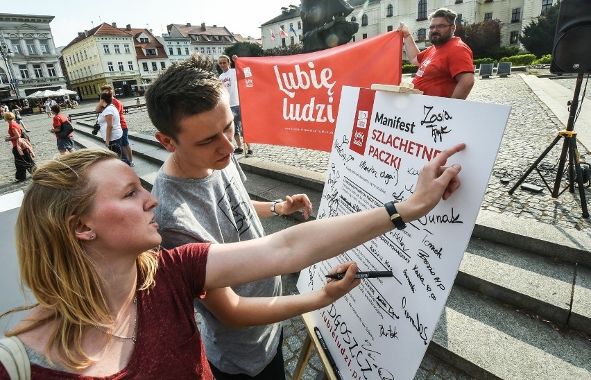 "Szlachetna Paczka" ruszyła z nową kampanią społeczną pod...