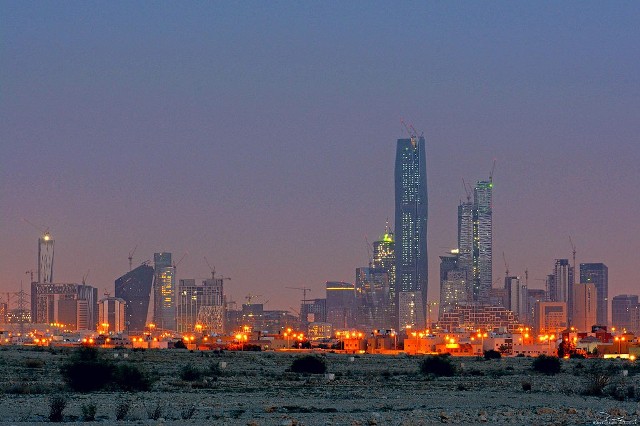 CC BY-SA 4.0Arabia Saudyjska słynie z niesłychanych projektów architektonicznych – do wizji „miasta przyszłości" o nazwie The Line dołączyło właśnie pływające miasto w kształcie... żółwia.
