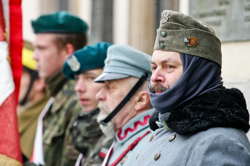 Wrocław: Kilkaset osób na marszu w rocznicę Powstania Styczniowego (ZDJĘCIA)