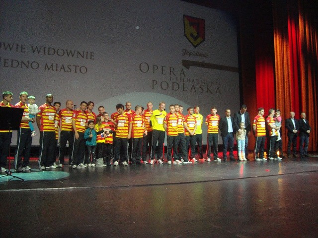 Piłkarze Jagiellonii spotkali się ze swoimi kibicami w Operze