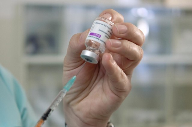 Przez pierwsze trzy dni szczepień, czyli 24, 25 i 26 marca, w DCO zaszczepiono 90 osób. Zdjęcie ilustracyjne