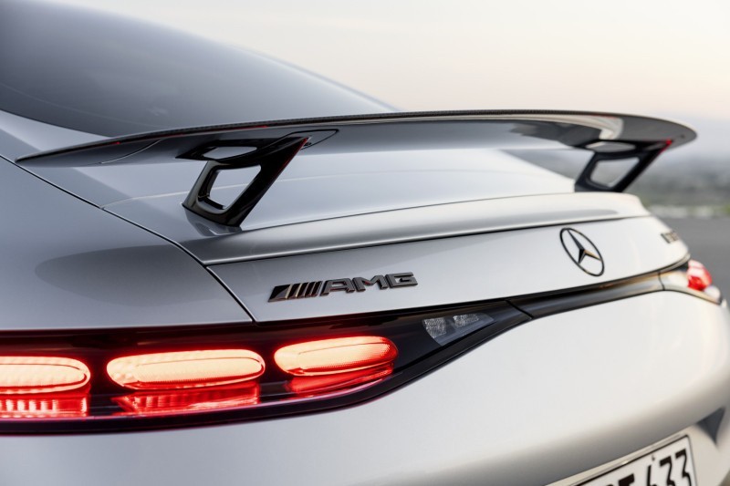 Liczne opcje sprawiają, że nowy Mercedes-AMG GT 63 4MATIC+...