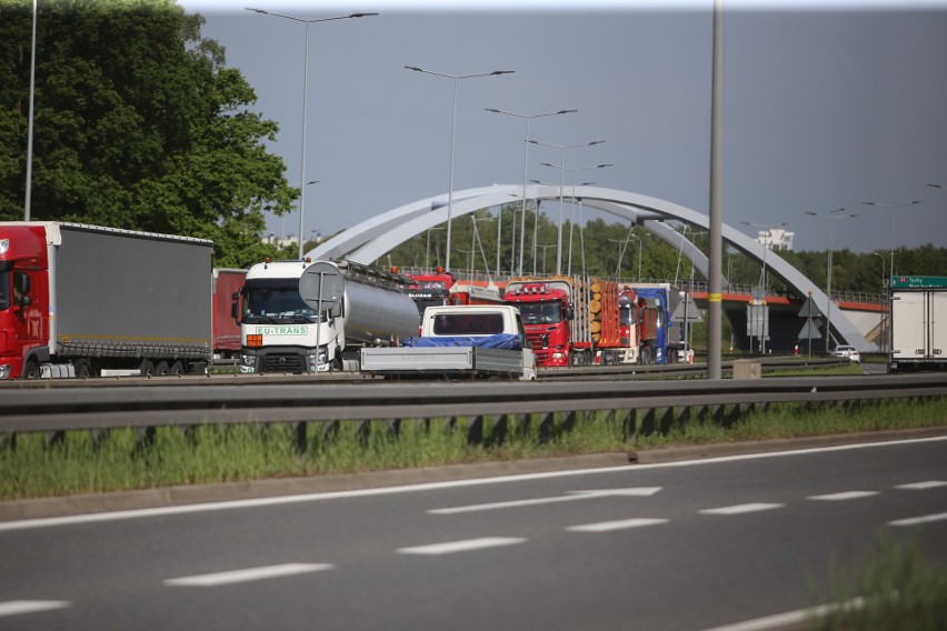 Korki na autostradzie A4 w Katowicach w piątek, 22 maja....
