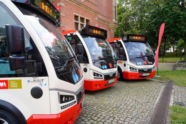 210 kilometrów na jednym ładowaniu. Elektryczny minibusy wyjechały na ulice Gdańska. Czy jesienią tego roku czeka nas strajk kierowców?