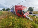 Tragiczny wypadek w okolicach Goleniowa. Zakleszczony w aucie pasażer nie przeżył