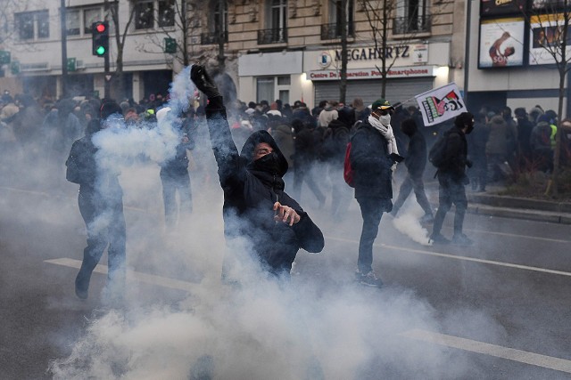 Największe protesty dopiero przez Francuzami.