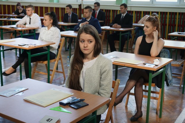 Pomyłka egzaminatora może młodego człowieka kosztować przekreślenie marzeń o wymarzonych studiach lub czekanie rok na ich realizację.