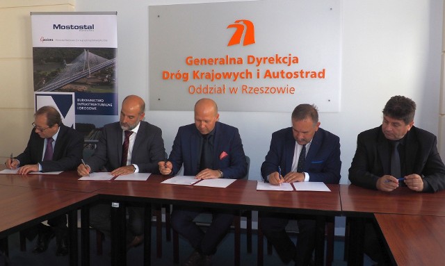 W środę podpisano umowę na budowę obwodnicy Stalowej Woli i Niska