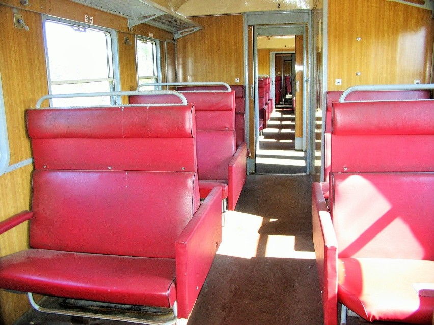 Pociąg EN57-1444 na Allegro