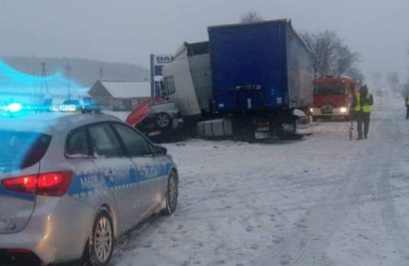 Świdry-Dobrzyce: Wypadek śmiertelny zablokował DK 61