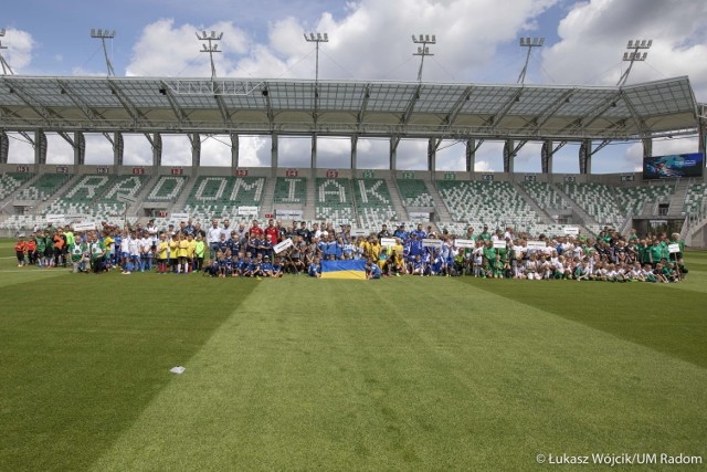 Nowy stadion Radomiaka po oficjalnym otwarciu. Na kolejnych zdjęciach zobacz jak powstawał stadion.