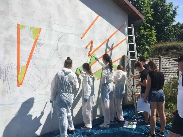 Mural powinien jednoznacznie kojarzyć się z Siemiatyczami, a...