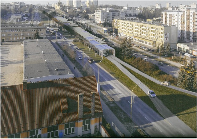 W rejonie szpitala MSWiA dodatkowa jezdnia ma powstać w ciągu ulicy Krakowskiej. Drogowcy planują tutaj budowę wiaduktu.