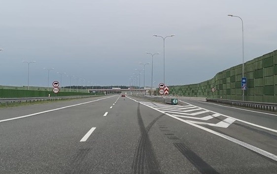 Autostrada A1 Pyrzowice - Częstochowa: zakaz dla pojazdów pow. 12 ton. TIRy w ogóle nie pojadą na północ w Pyrzowicach i Woźnikach
